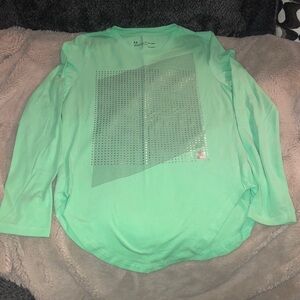 🎉4 for $20 Under Armour Long Sleeve Tee, XS